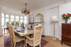 Dining Room- click for photo gallery